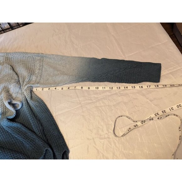 American Eagle Blue Ombre Cable Knit Sweater Size Large Pullover Crotched - Picture 13 of 15